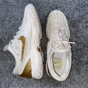 Nike Women's Glitter Sneakers size 9